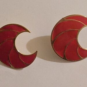 Vintage 1980s Coral and Gold Tone Enamel Earrings